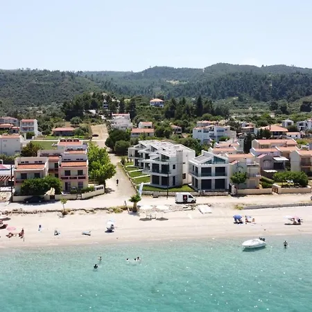 Villa Oleandra By The Sea Polychrono Exterior photo